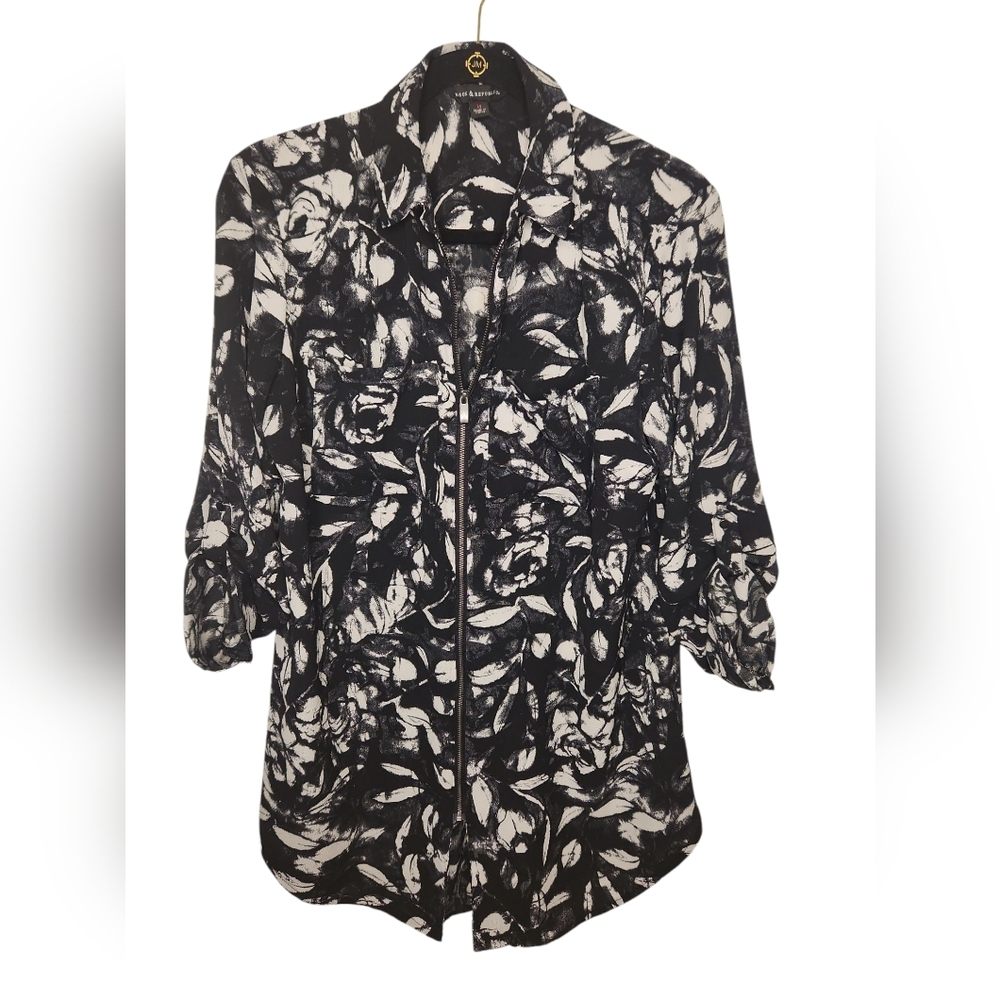 Rock & Republic Women's Black/White Zip-Up Floral Tunic Blouse Size M